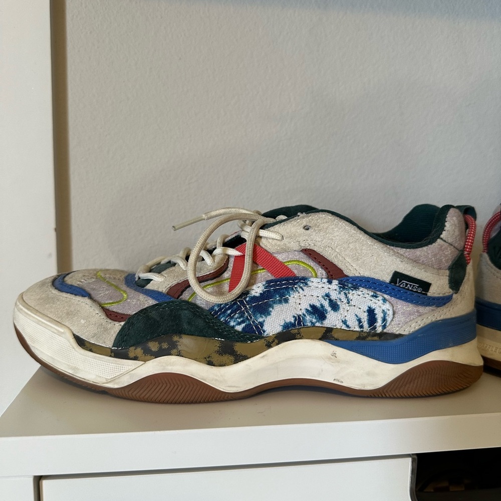 Women’s Size 9 Vans Unique Patterns And Colors - image 1